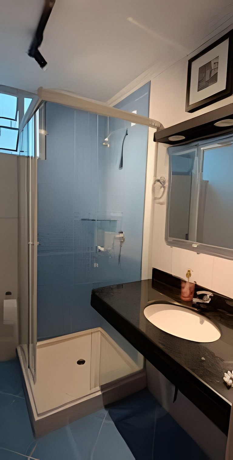 SUPERPRÁTICO-Amplo Apê com Garagem em bairro nobre