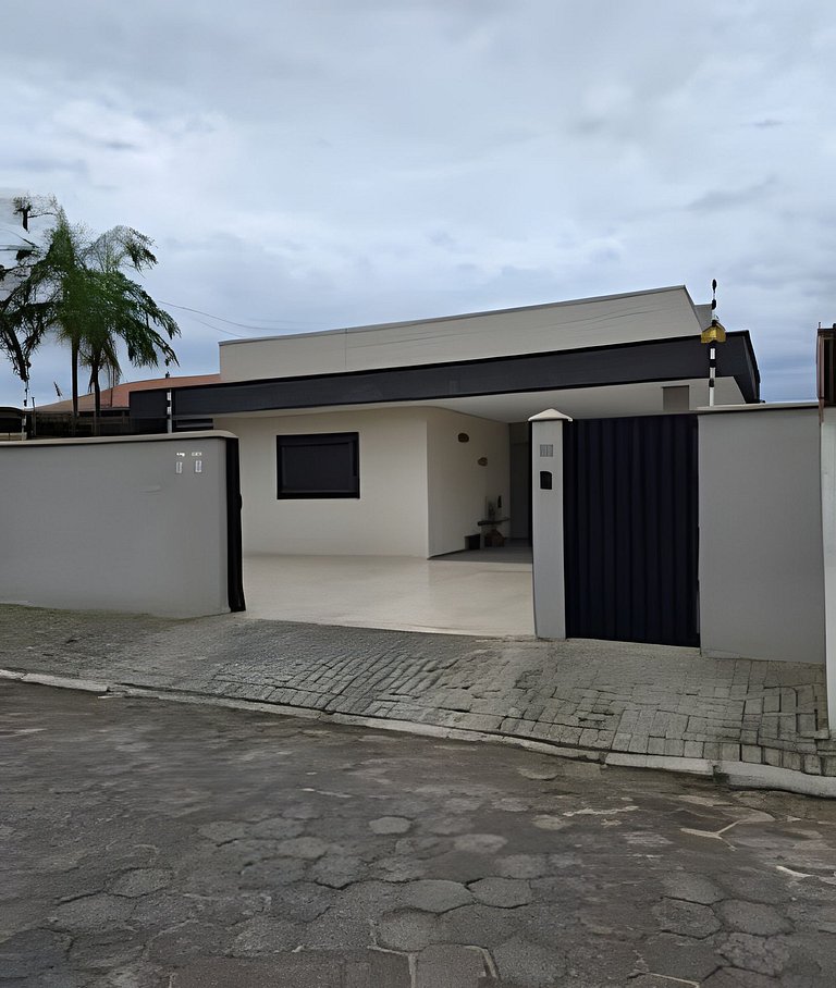 Alto Padrão & Piscina & Tranquilidade em Itapoá