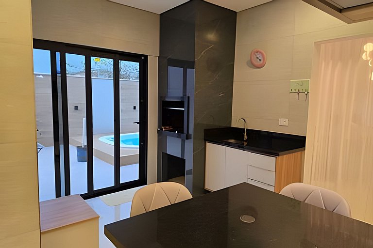 Alto Padrão & Piscina & Tranquilidade em Itapoá