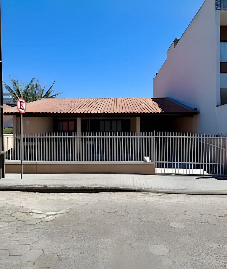 Casa Confortável - 80 metros da Prainha - SFS