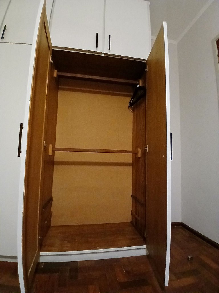 SUPERPRÁTICO-Amplo Apê com Garagem em bairro nobre