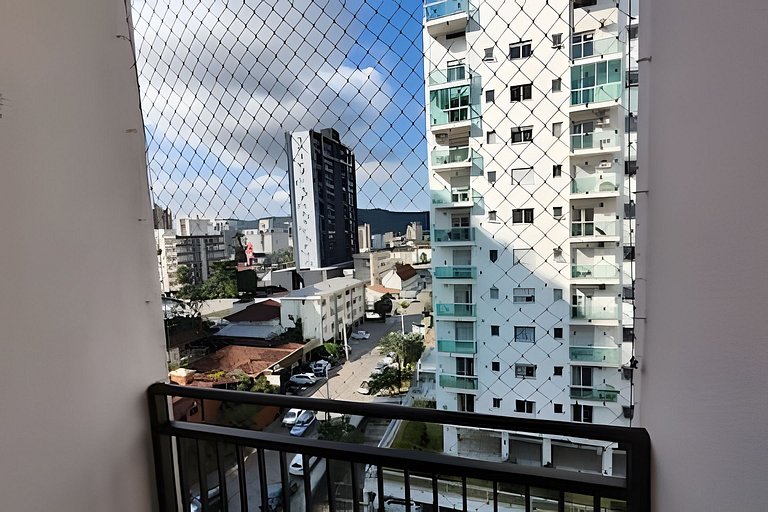 Charmoso & Solar em Bairro Nobre de Joinville